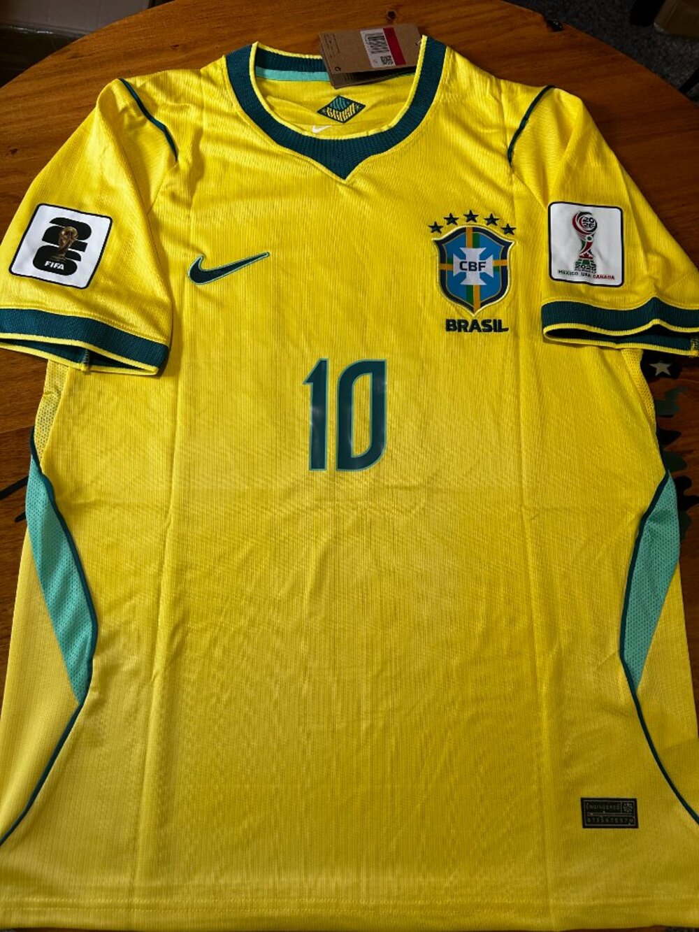 Neymar Jr #10 World Cup Soccer Jersey brazil Men's Size Large - Picture 9 of 9